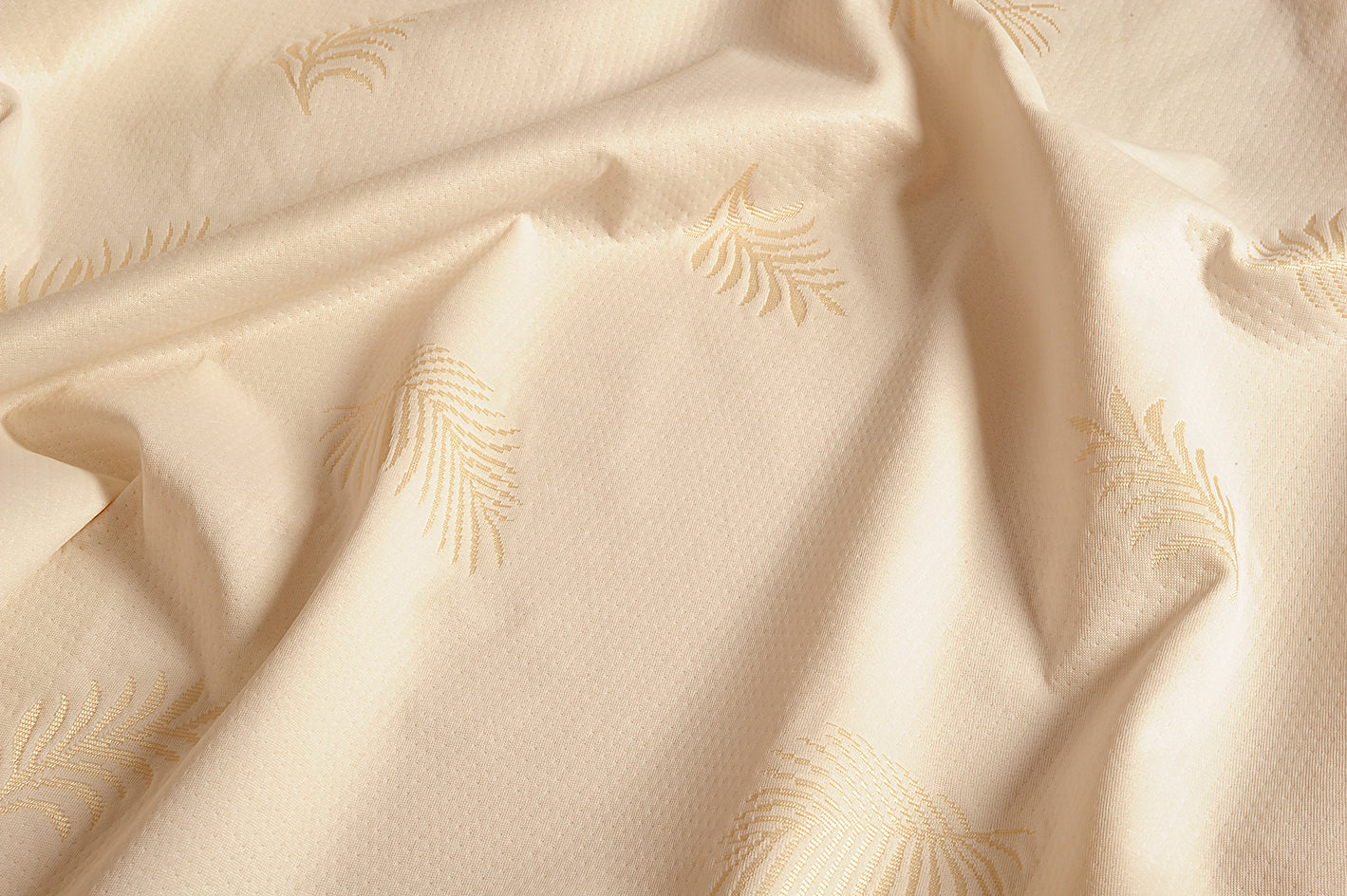 Single Waterproof Fitted Mattress Protector – Beige Textured Pattern (72 x 78 inch)