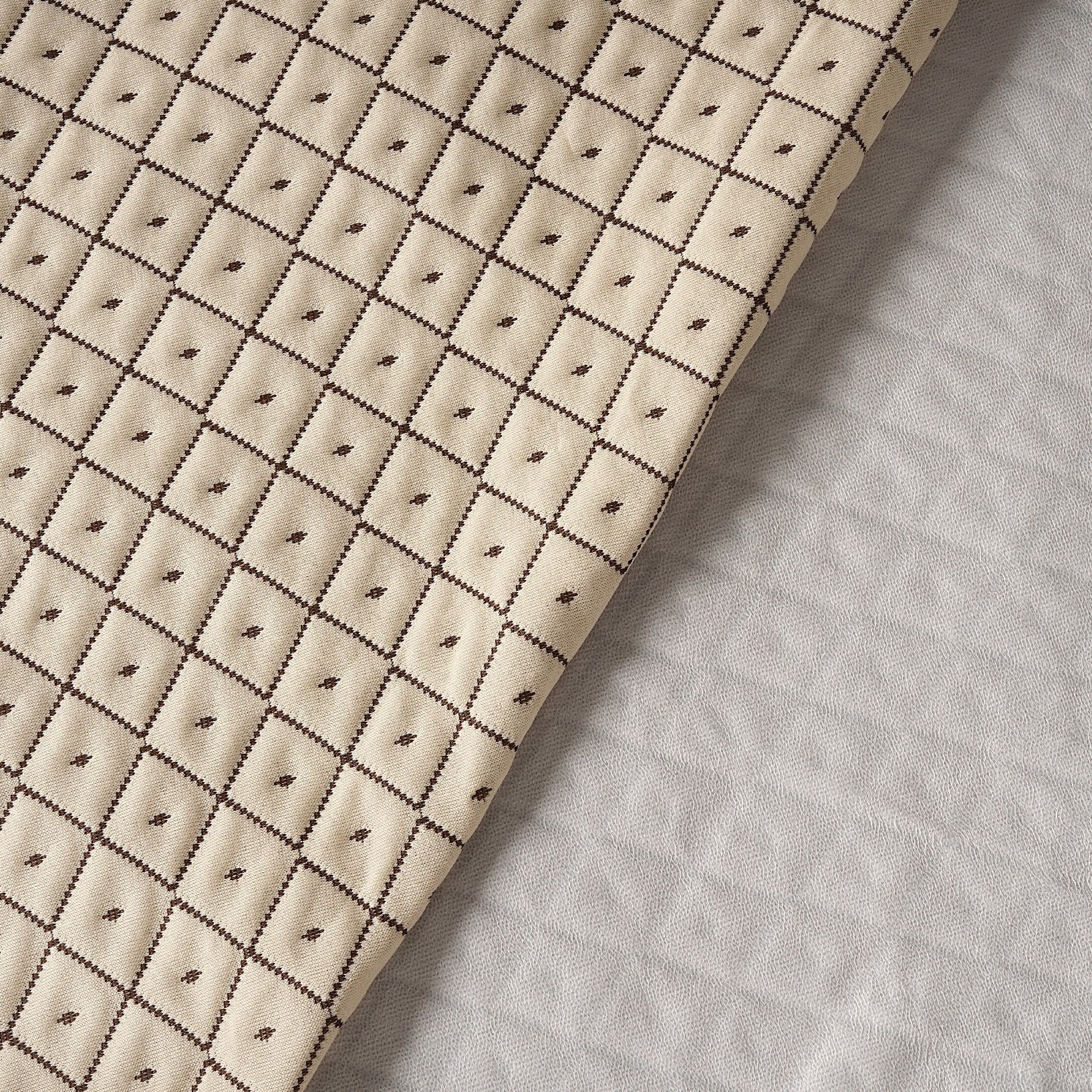 Single Waterproof Fitted Mattress Protector – Beige with Geometric Pattern (72 x 78 inch)