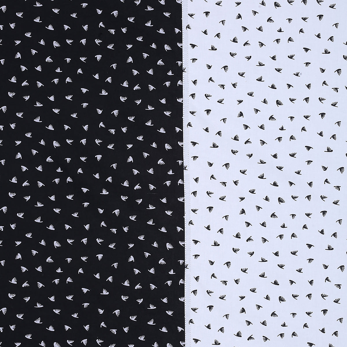 Monochrome Speckle Black & White 200 TC Pure Cotton Fitted Bedsheet Set with Pillow Cover
