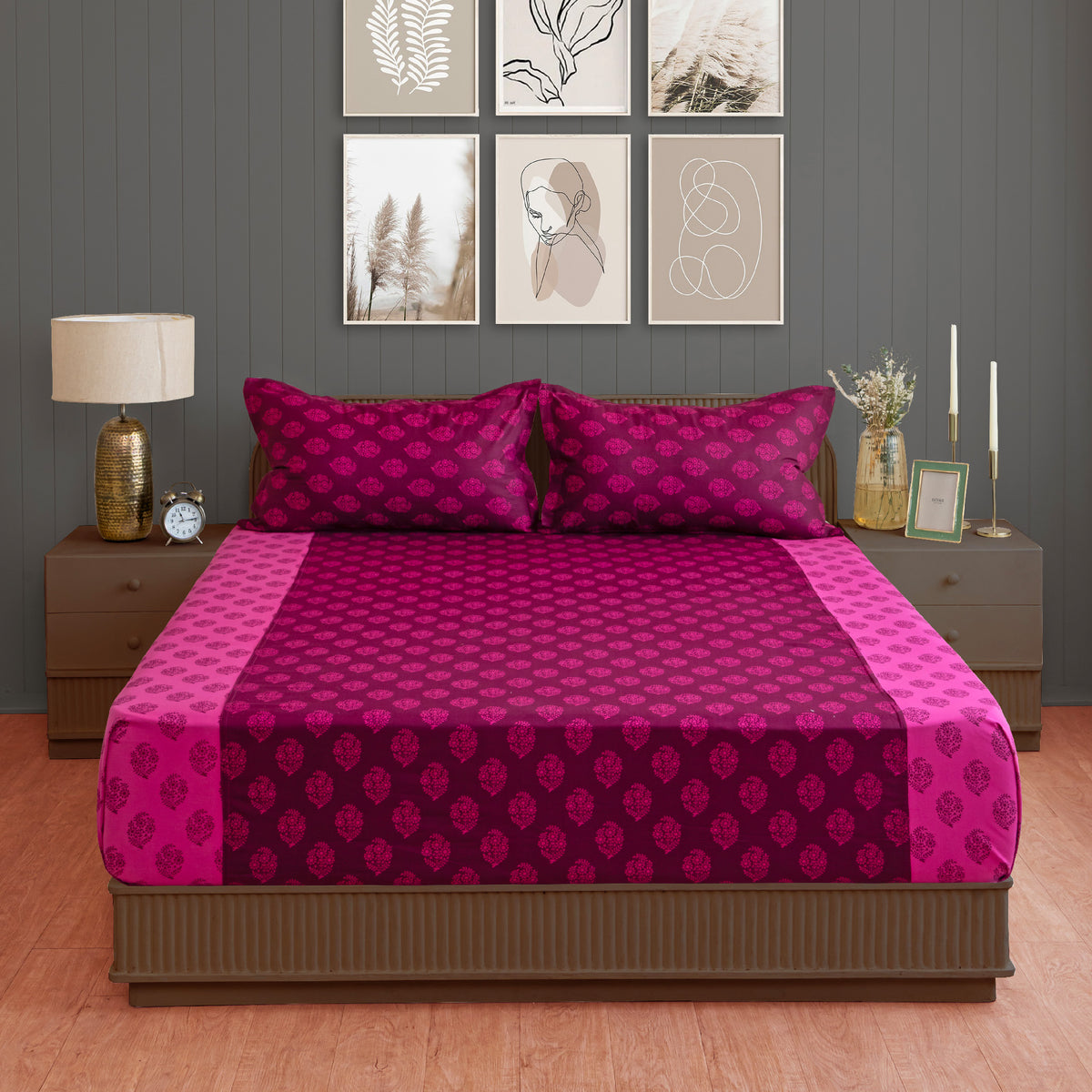Royal Fuchsia Motif 200 TC Pure Cotton Fitted Bedsheet Set with Pillow Cover