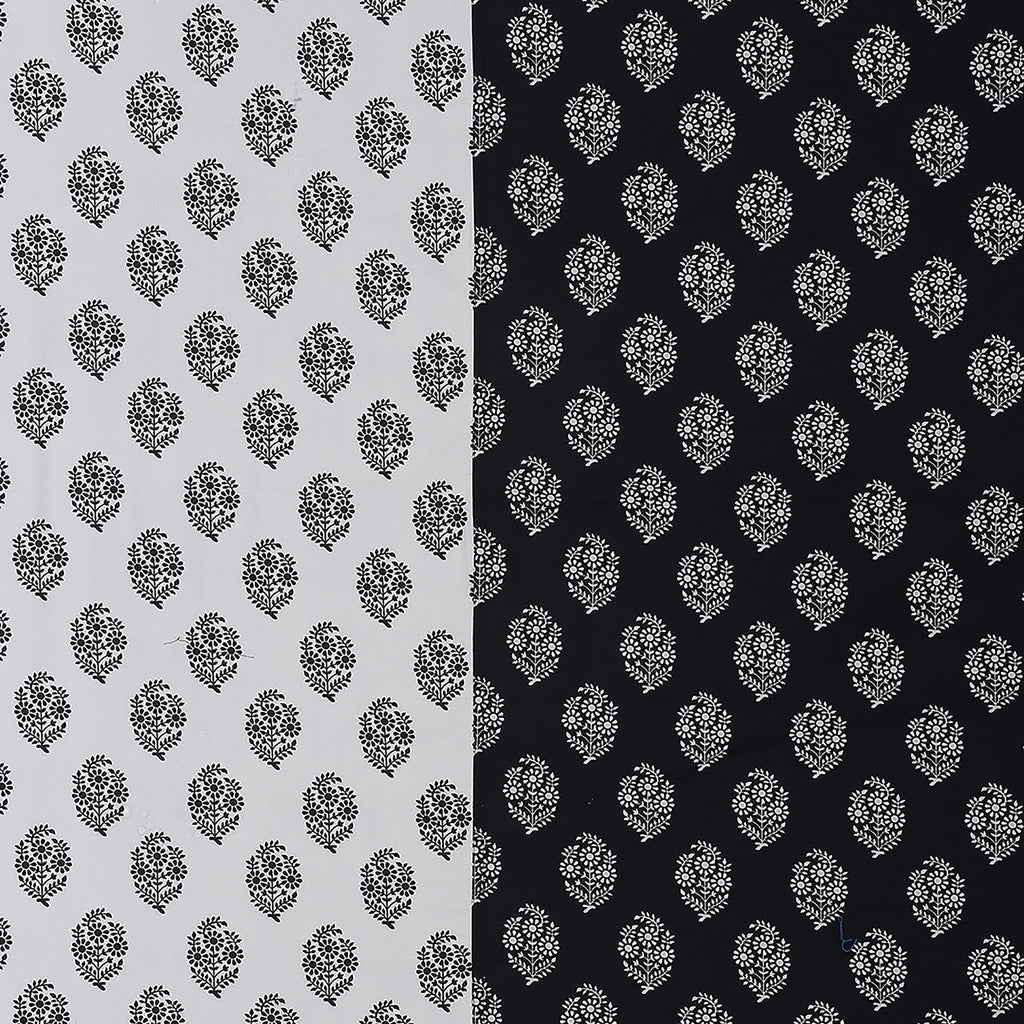 Monochrome Floral Medallions 200 TC Pure Cotton Bedsheet Set with Pillow Cover