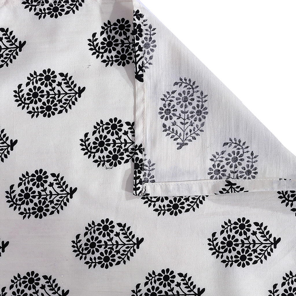 Monochrome Floral Medallions 200 TC Pure Cotton Bedsheet Set with Pillow Cover