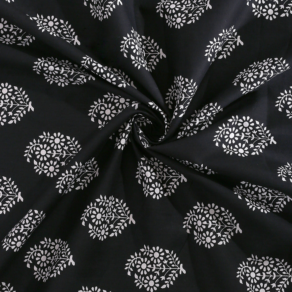 Monochrome Floral Medallions 200 TC Pure Cotton Bedsheet Set with Pillow Cover