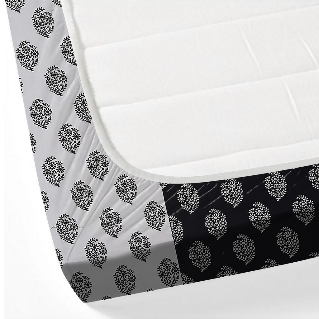 Monochrome Floral Medallions 200 TC Pure Cotton Bedsheet Set with Pillow Cover