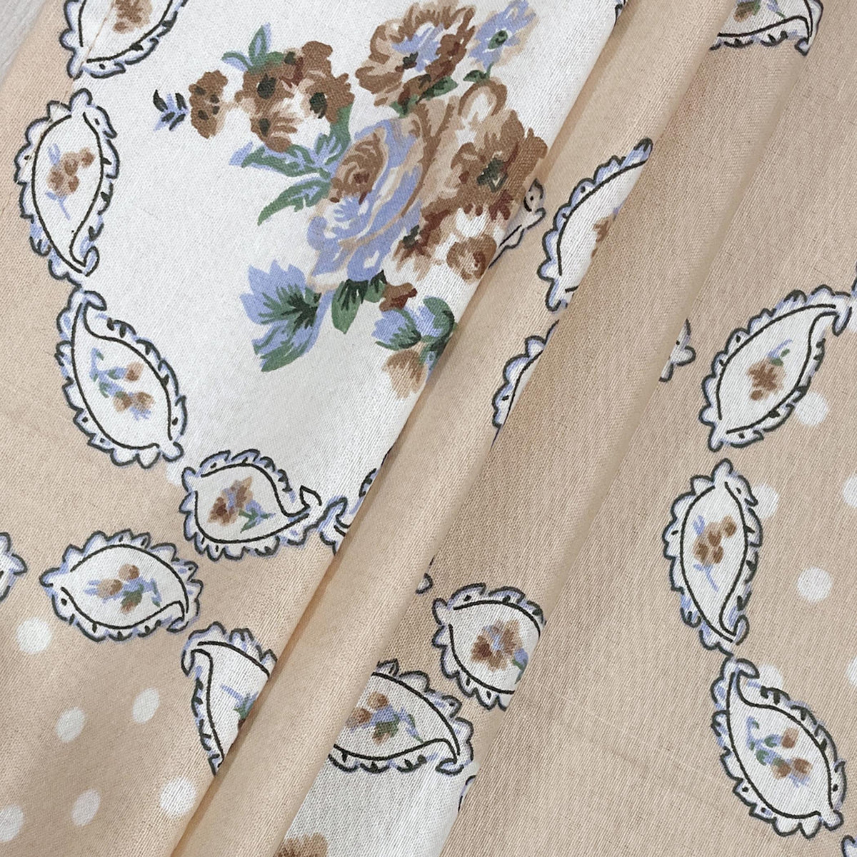 Champagne Floral Medallion 144 TC Pure Cotton Bedsheet Set with Pillow Cover