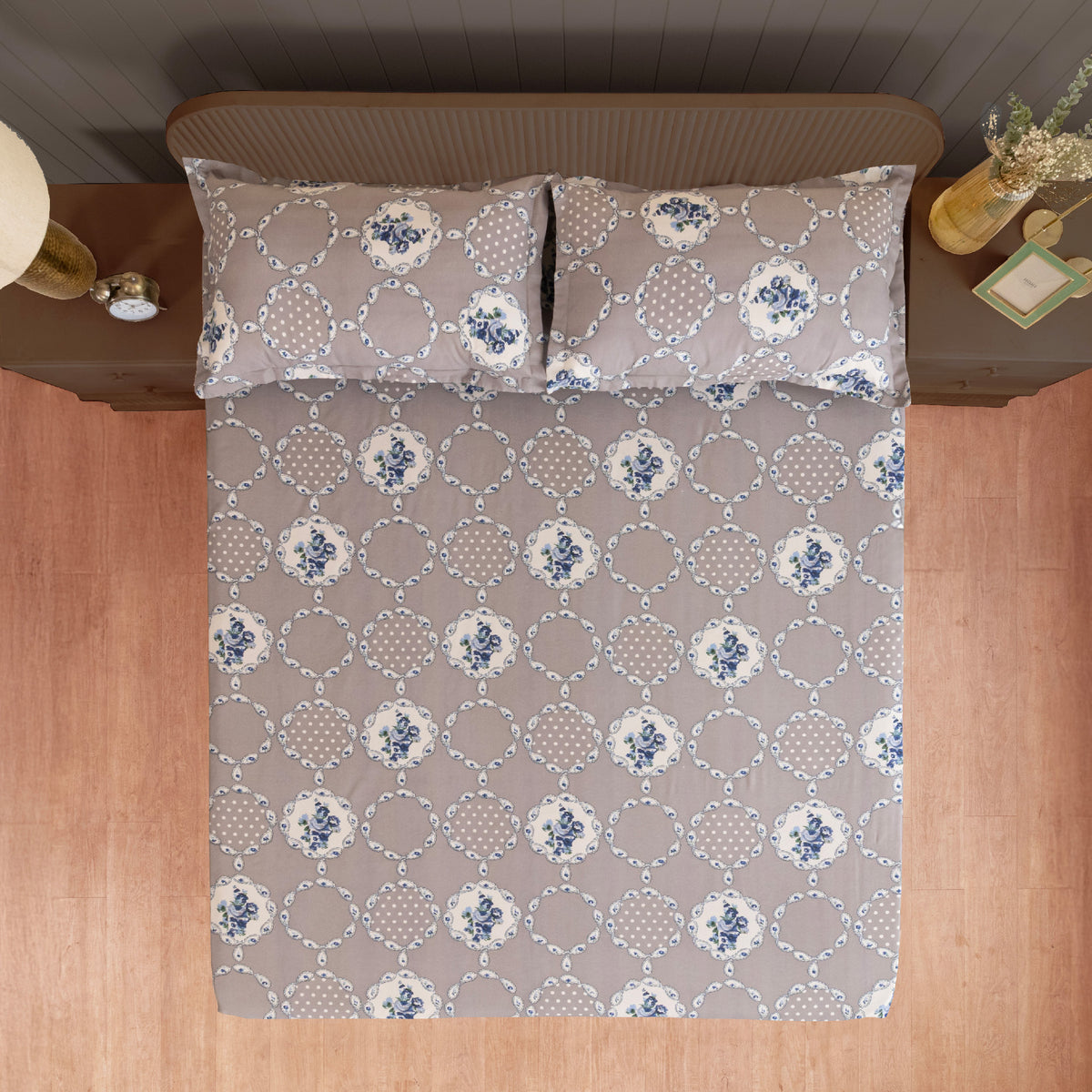 Dove Blue Medallion Garden 144 TC Pure Cotton Bedsheet Set with Pillow Cover