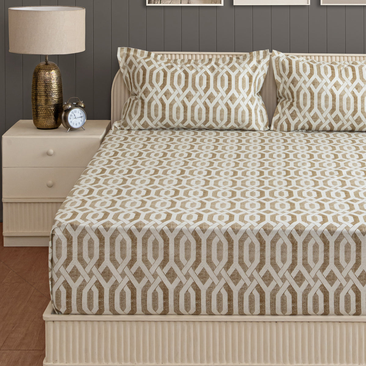 Sandstone Geometric Links 144 TC Pure Cotton Bedsheet Set with Pillow Cover