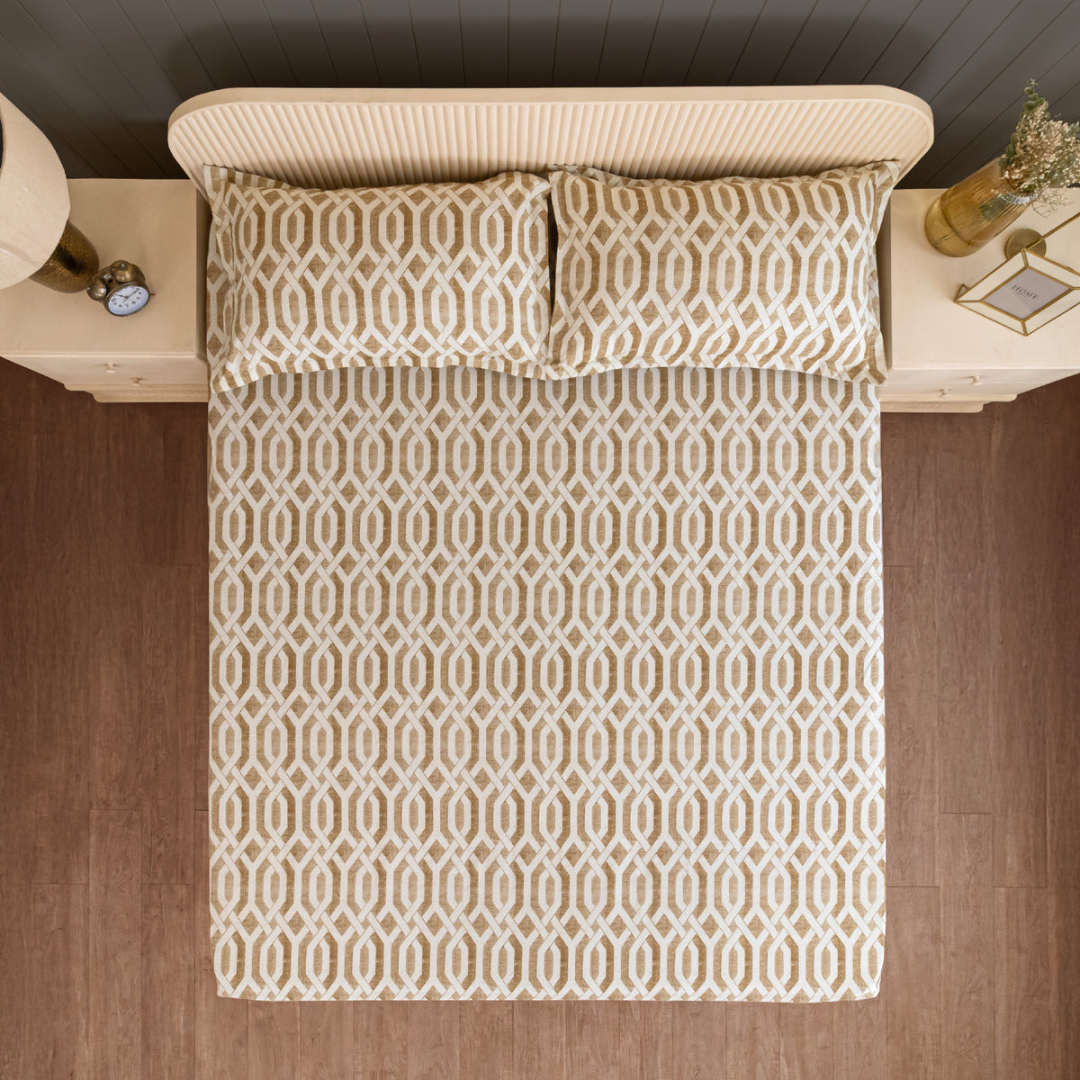 Sandstone Geometric Links 144 TC Pure Cotton Bedsheet Set with Pillow Cover