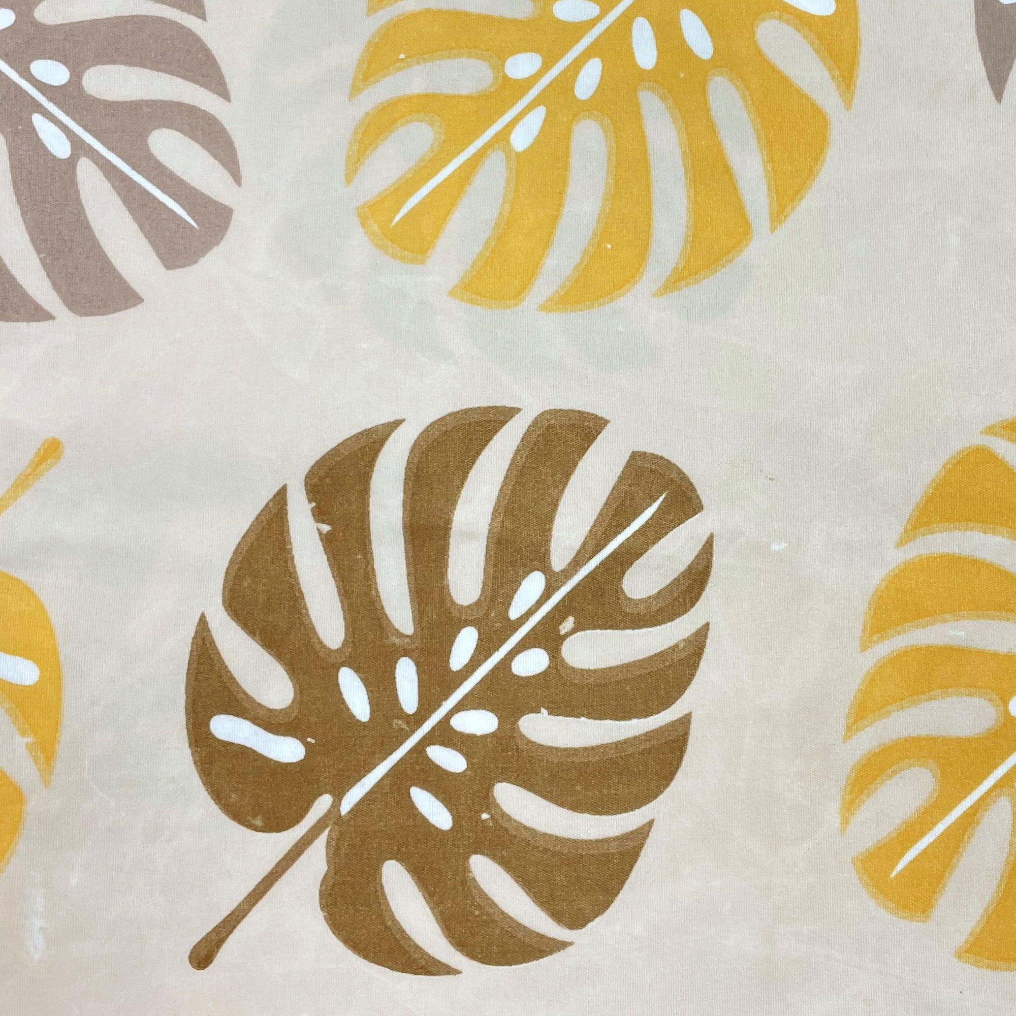 Warm Leaf Harmony Double Queen Bedsheet - Soft Comfort with Yellow & Brown Botanical Print
