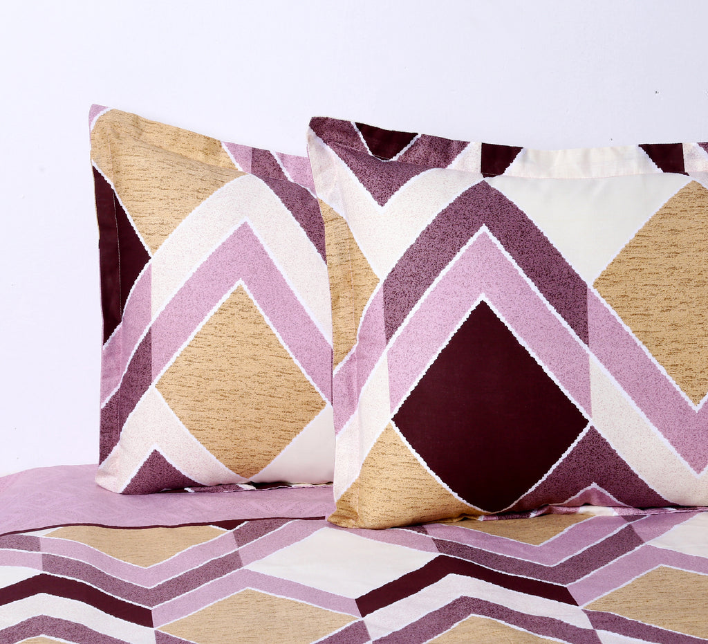 Plum Diamond Chevron 144 TC Pure Cotton Bedsheet Set with Pillow Cover