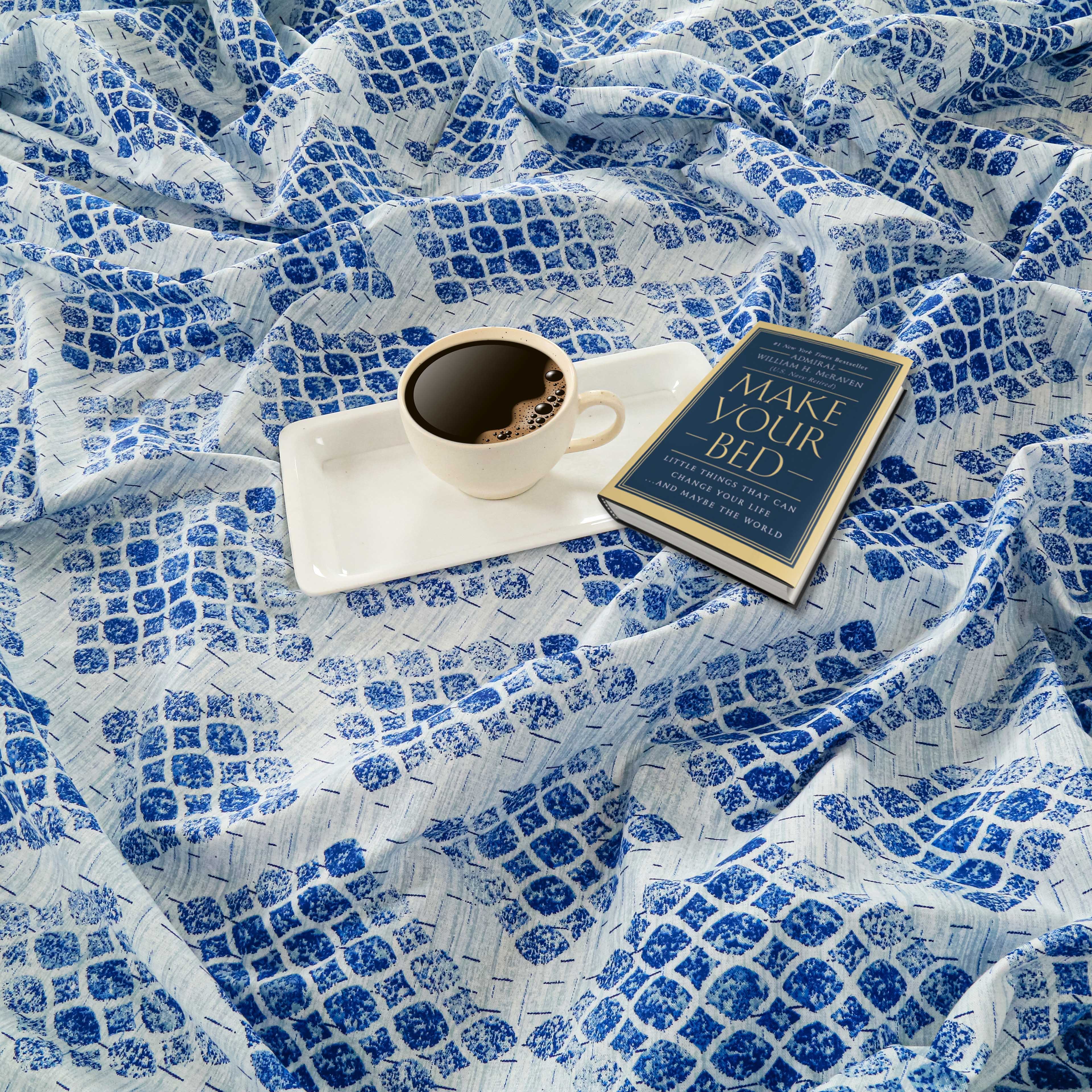 Azure Mosaic White & Blue Geometric 160 TC Pure Cotton Bedsheet with Pillow Cover