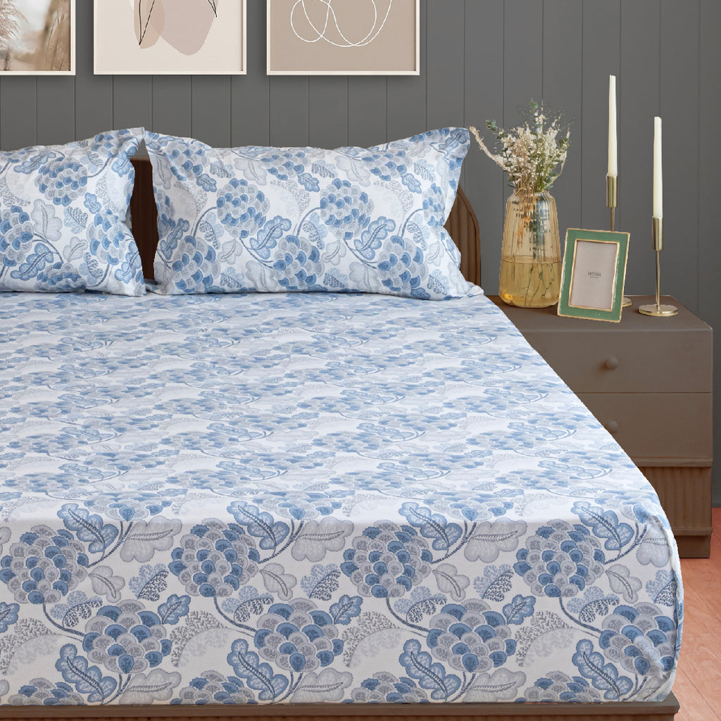 Blue Vineyard White & Blue Botanical 160 TC Pure Cotton Bedsheet with Pillow Cover