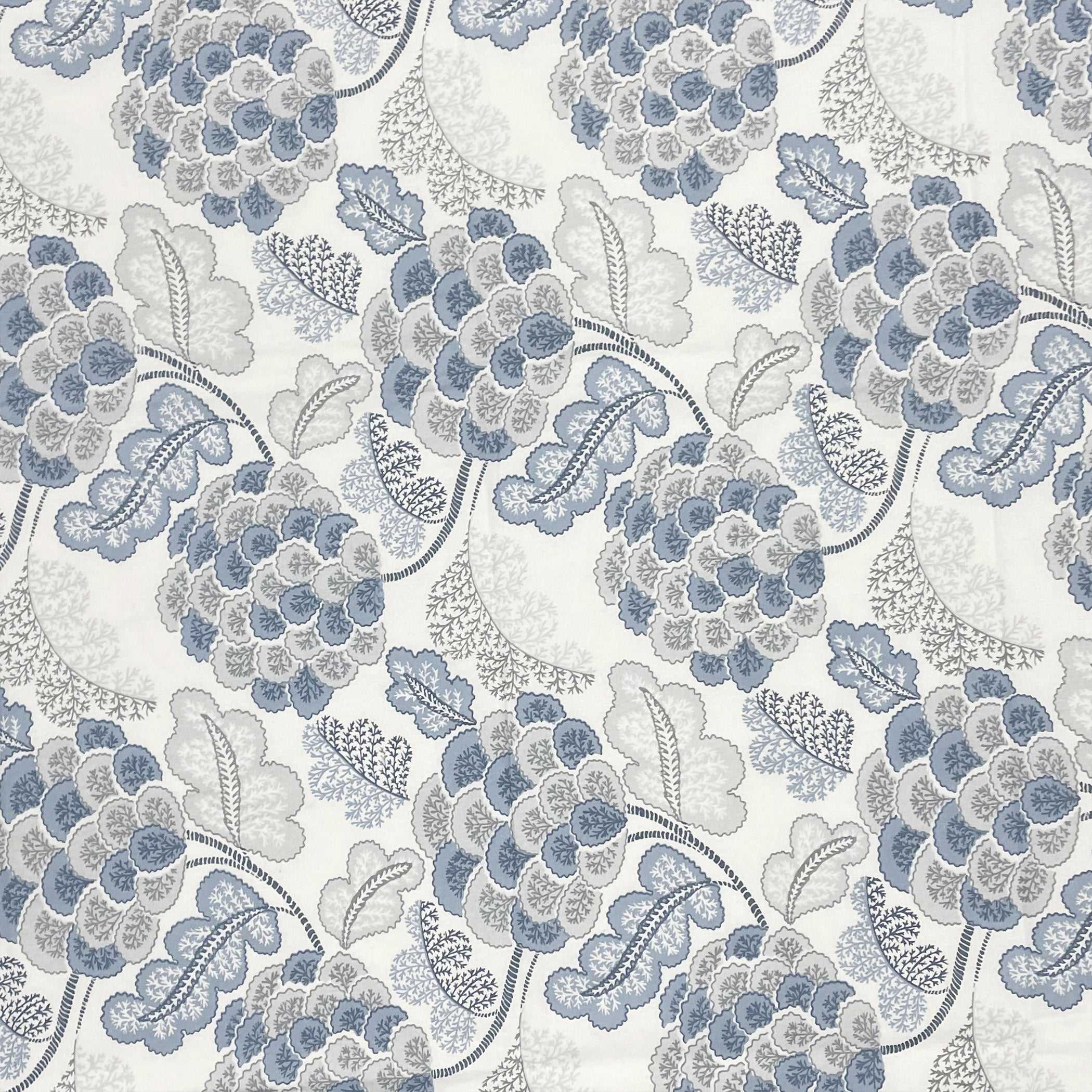 Blue Vineyard White & Blue Botanical 160 TC Pure Cotton Bedsheet with Pillow Cover