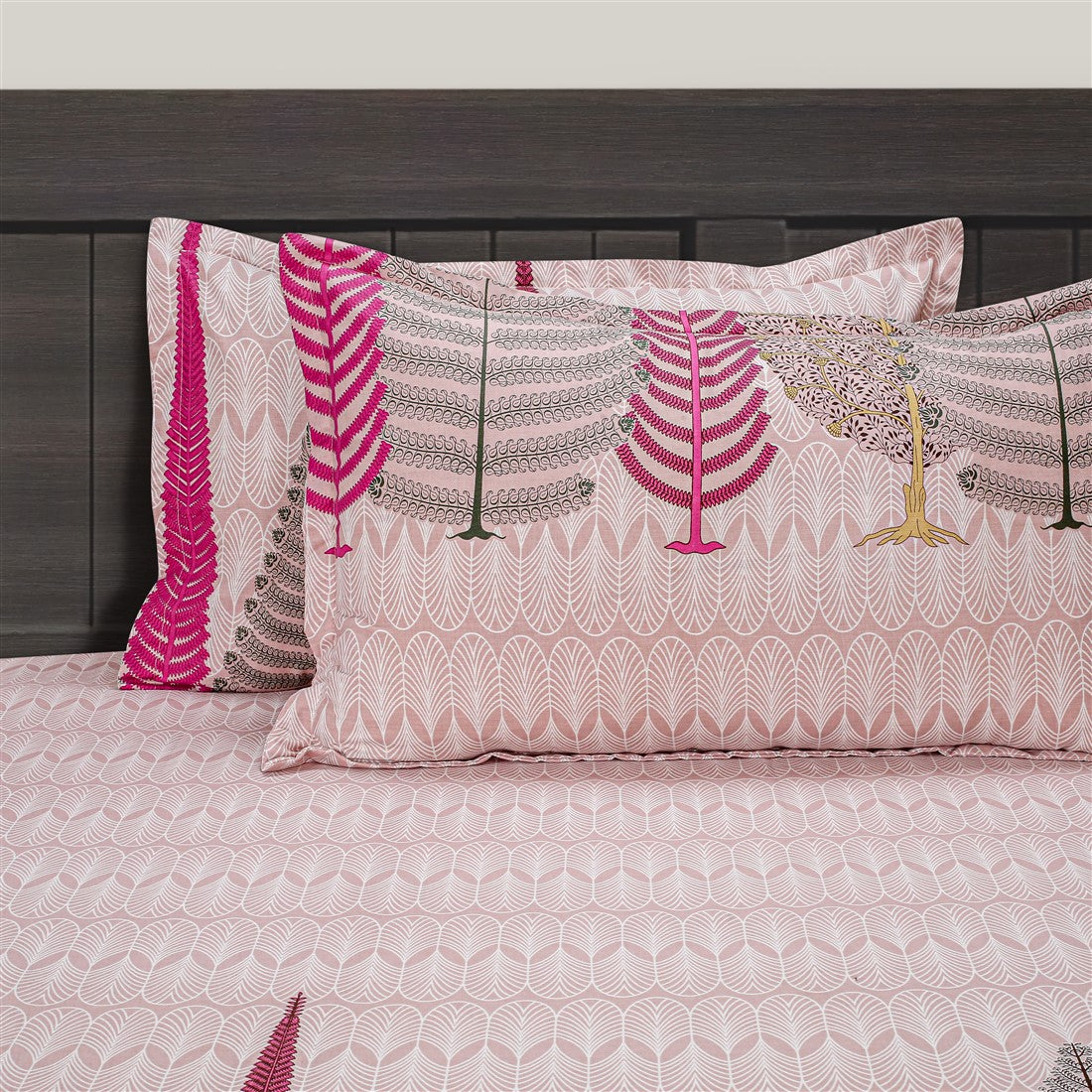 Blush Woodland Silhouettes 144 TC Pure Cotton Bedsheet Set with Pillow Cover