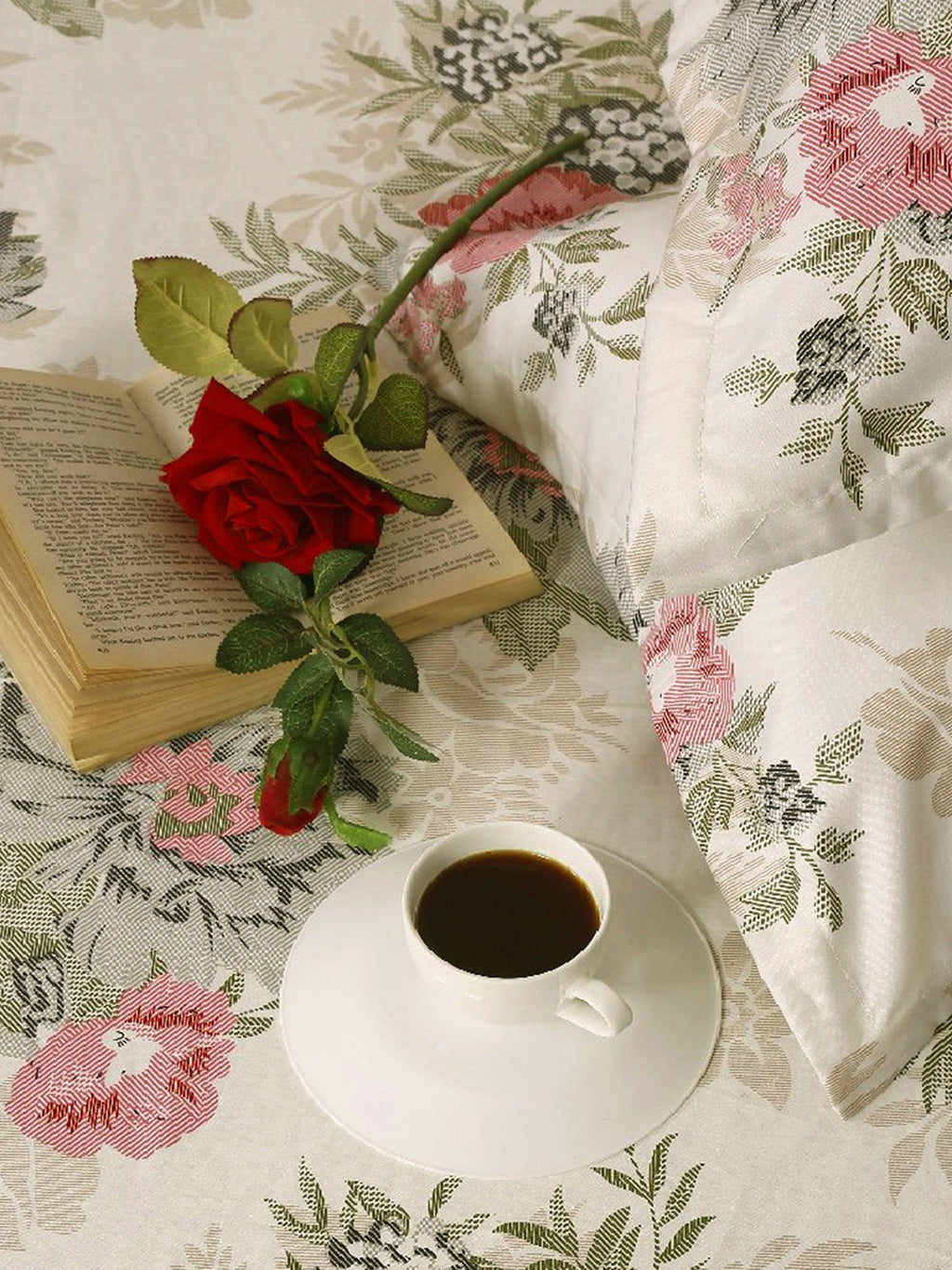 Ivory Coral Vintage Bouquets 240 TC Pure Cotton Bedsheet Set with Pillow Cover