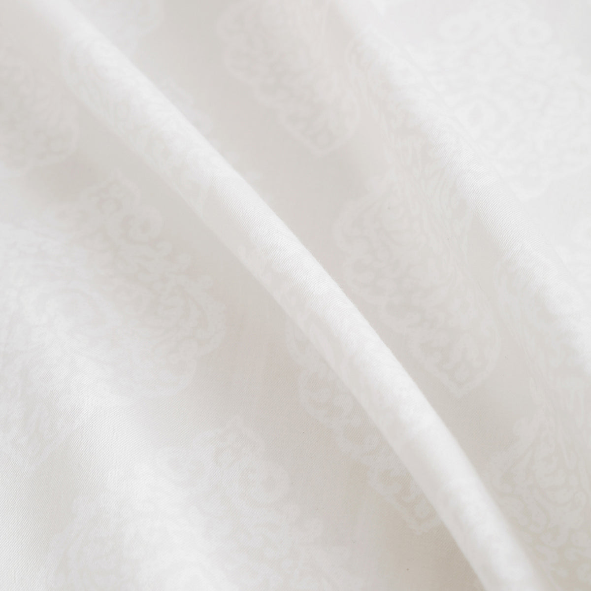 Ivory Damask Lattice 250 TC Pure Cotton Bedsheet Set with Pillow Cover