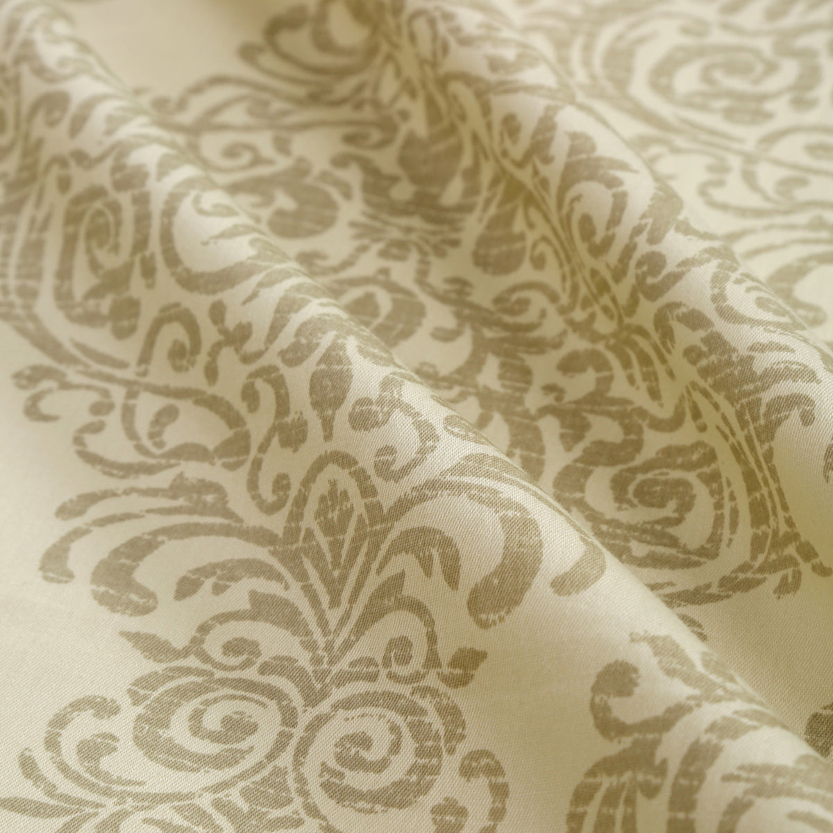 Ivory Classic Damask 250 TC Pure Cotton Bedsheet Set with Pillow Cover